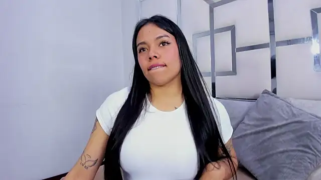 ZoeWan69 online show from 09-19-25, 12:53