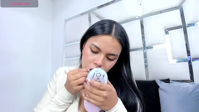 ZoeWan69 online show from 02-28-26, 02:06