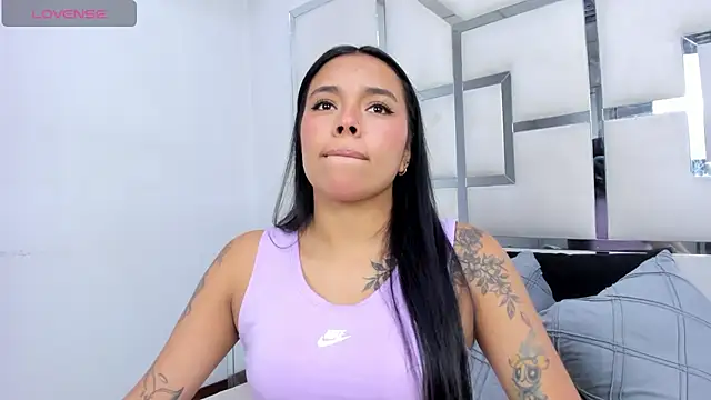 ZoeWan69 online show from 02-26-26, 01:22