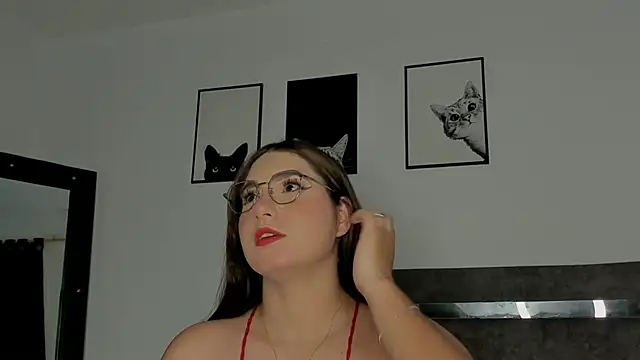 Anniferreira2 online show from 10-22-25, 02:33