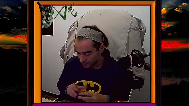 Snapshot of ReyDeBotones chatting on 03-03-26, 08:27 ReyDeBotones online show from 03-03-26, 08:27