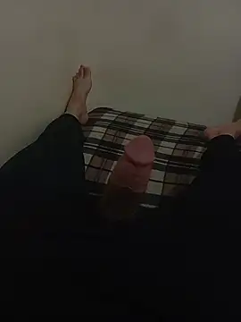 Snapshot of DeratedP chatting on 11-02-25, 07:46 DeratedP online show from 11-02-25, 07:46