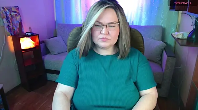 Vivien  wet online show from 03-17-25, 11:00