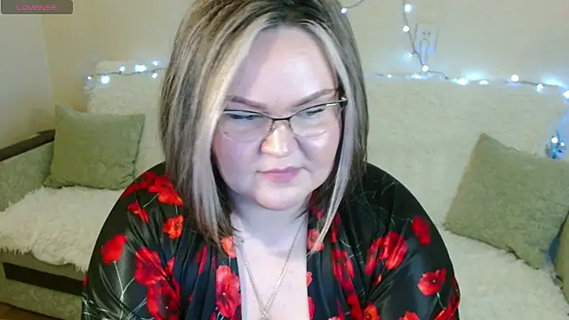 Vivien  wet online show from 02-02-25, 02:45