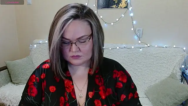 Vivien  wet online show from 02-01-25, 05:58