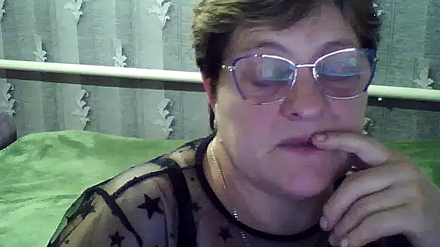 ElzaJewel online show from 10-15-25, 06:49