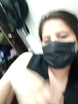 Snapshot of EZ_shuvani chatting on 02-28-25, 02:31 EZ shuvani online show from 02-28-25, 02:31