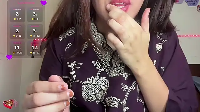 Snapshot of EZ_shuvani chatting on 09-13-25, 03:12 EZ shuvani online show from 09-13-25, 03:12