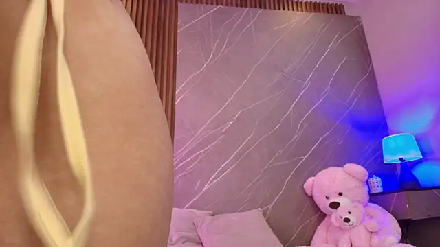 ariana jhonson1 online show from 01-15-26, 12:19