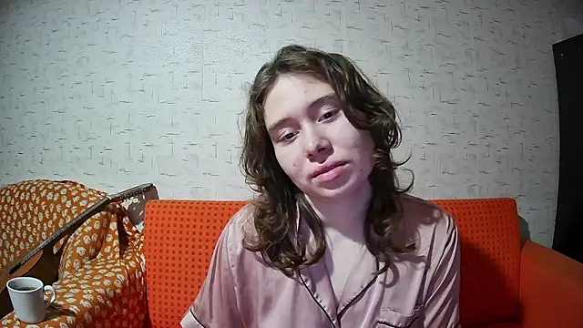 girliemilk online show from 11-24-25, 05:35