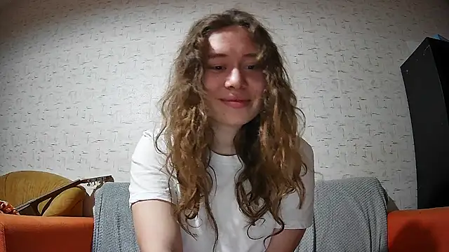 girliemilk online show from 09-16-25, 05:58