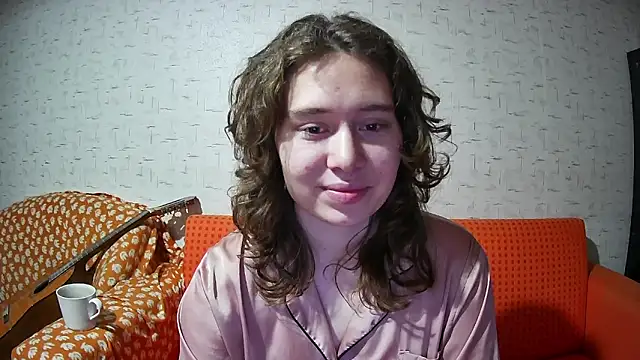 girliemilk online show from 11-10-25, 10:04