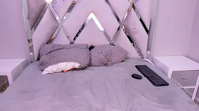 Your Lady Milf online show from 03-18-25, 07:01