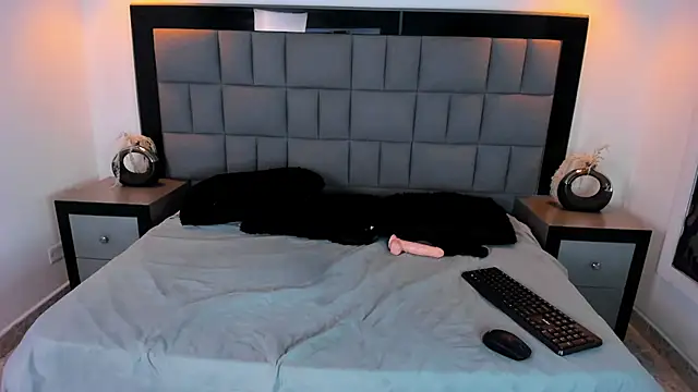 Your Lady Milf online show from 03-20-25, 04:20