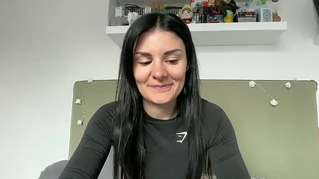 Snapshot of Petitecookie chatting on 05-15-26, 11:30 Petitecookie online show from 05-15-26, 11:30
