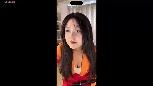 Snapshot of nanaliu6 chatting on 10-23-25, 03:38 nanaliu6 online show from 10-23-25, 03:38