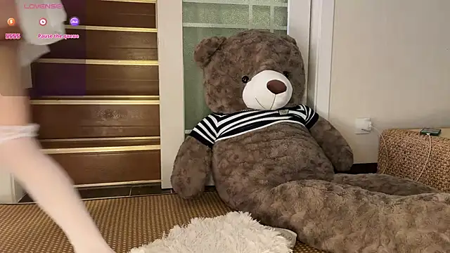 nanaliu6 online show from 11-15-25, 08:18