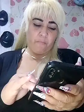 BonniAdams online show from 10-05-25, 04:36