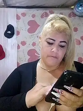 BonniAdams online show from 09-30-25, 06:03