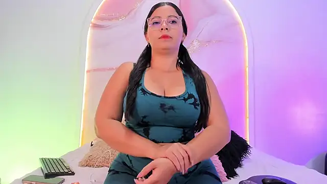 Snapshot of Sofii_Lopezz chatting on 02-10-26, 11:31 Sofii Lopezz online show from 02-10-26, 11:31