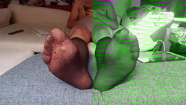 Snapshot of sheer_socks chatting on 10-13-25, 08:49 sheer socks online show from 10-13-25, 08:49