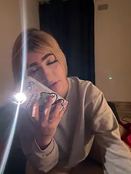 akirahattori online show from 04-11-26, 12:40