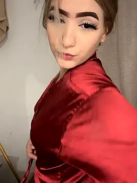 Snapshot of akirahattori chatting on 10-18-25, 10:45 akirahattori online show from 10-18-25, 10:45