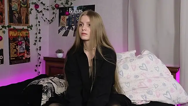 Snapshot of PrudenceCannon chatting on 02-06-25, 08:50 PrudenceCannon online show from 02-06-25, 08:50