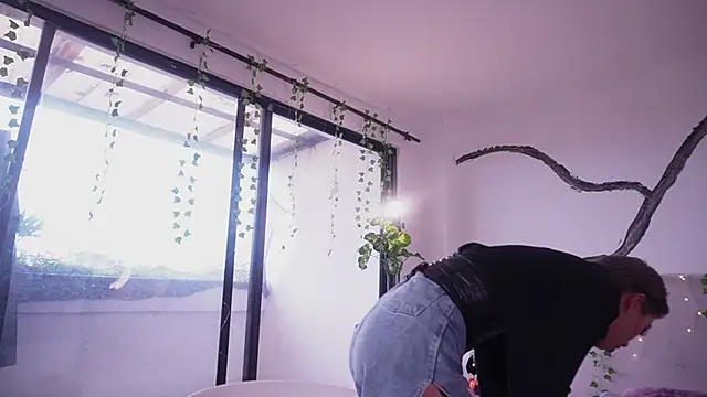 soidai miiu online show from 10-30-25, 09:11