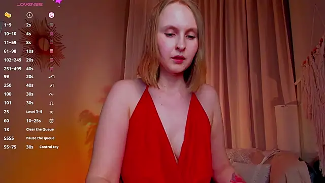 Snapshot of Agatha_Mott chatting on 03-04-25, 03:48 Agatha Mott online show from 03-04-25, 03:48