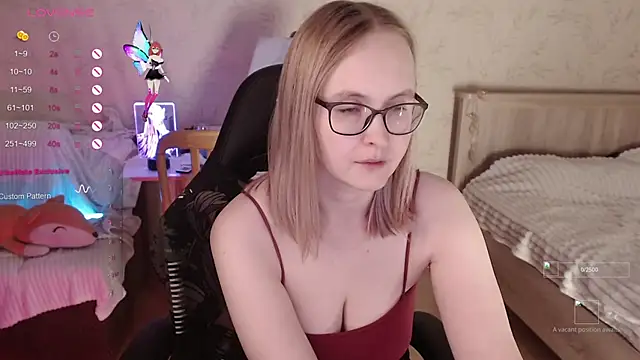 Agatha Mott online show from 11-22-25, 02:10