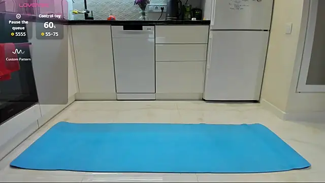 Snapshot of Katya_yoga chatting on 12-16-25, 04:28 Katya yoga online show from 12-16-25, 04:28