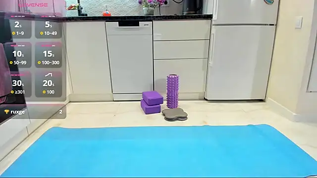 Snapshot of Katya_yoga chatting on 10-16-25, 03:59 Katya yoga online show from 10-16-25, 03:59