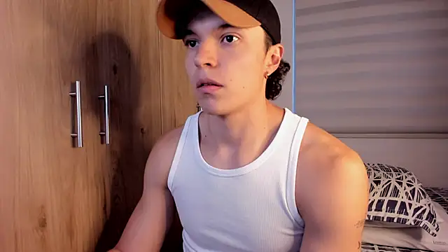 Mastrangelo xxx online show from 11-30-25, 10:43