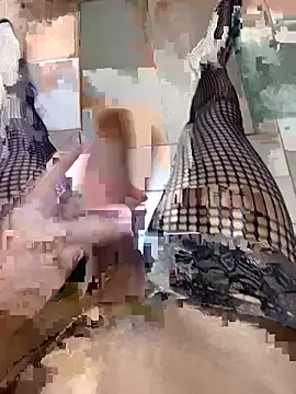 Snapshot of Megan2077 chatting on 09-10-25, 05:28 Megan2077 online show from 09-10-25, 05:28