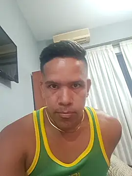 Snapshot of liamlara chatting on 02-02-25, 03:54 liamlara online show from 02-02-25, 03:54