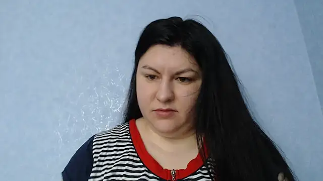 KiraSwee online show from 12-16-25, 07:45