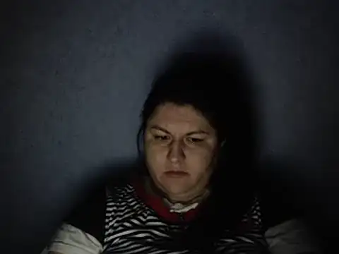 KiraSwee online show from 10-19-25, 06:21