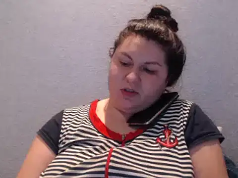 KiraSwee online show from 01-29-25, 06:17