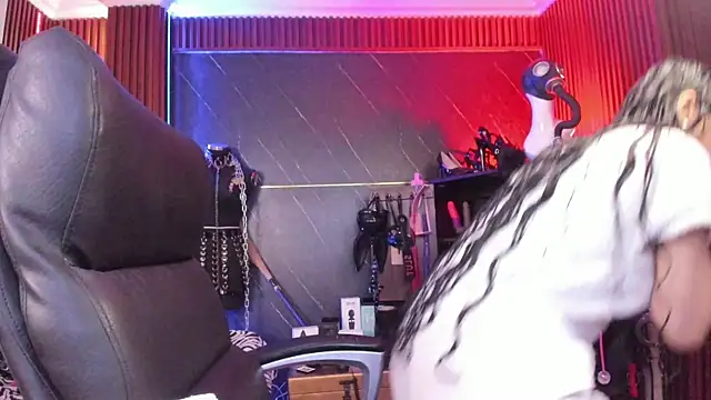 XiaQueen online show from 01-15-26, 11:35