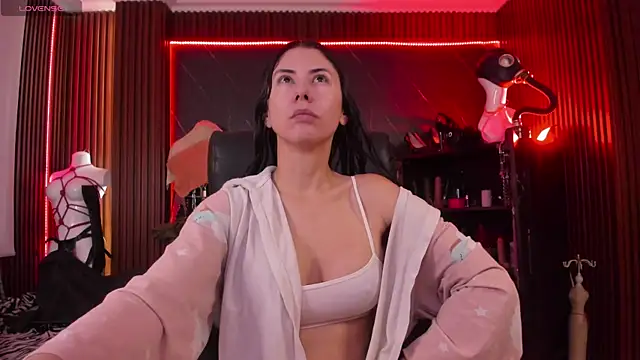 XiaQueen online show from 12-19-25, 11:56