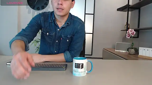 Snapshot of Gabriell_ramirez chatting on 03-01-25, 04:47 Gabriell ramirez online show from 03-01-25, 04:47