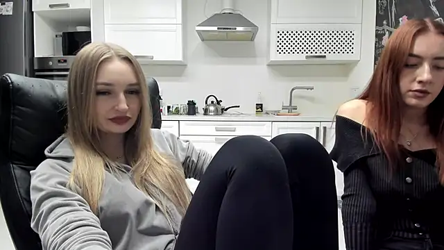 lisenok online show from 11-26-25, 07:36