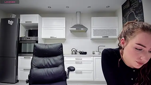 lisenok online show from 04-15-26, 06:23