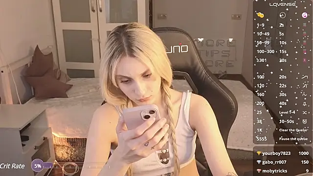 Snapshot of elliefrost chatting on 02-24-25, 03:44 elliefrost online show from 02-24-25, 03:44