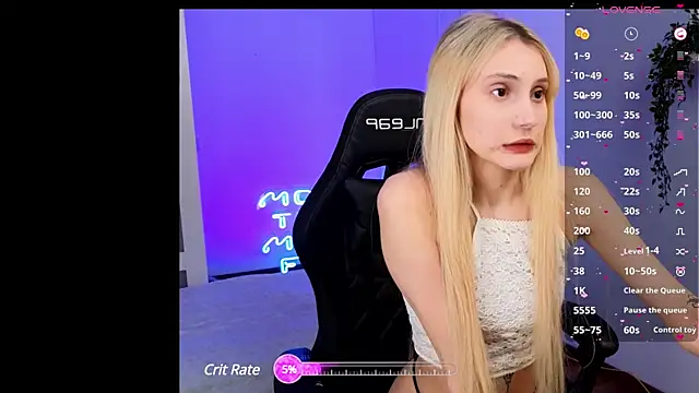 Snapshot of elliefrost chatting on 02-06-25, 09:49 elliefrost online show from 02-06-25, 09:49