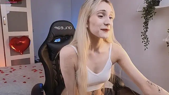 Snapshot of elliefrost chatting on 02-12-25, 09:22 elliefrost online show from 02-12-25, 09:22