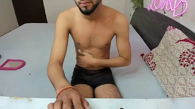 Queen Couple online show from 11-06-25, 05:22