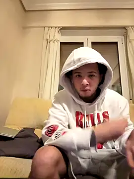 yeiyei oficial online show from 11-15-25, 04:38