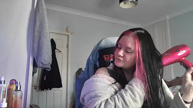 AureliaXOX online show from 11-02-25, 11:26